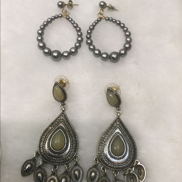 2 for $15 assorted earring sets - Picture 3 of 3